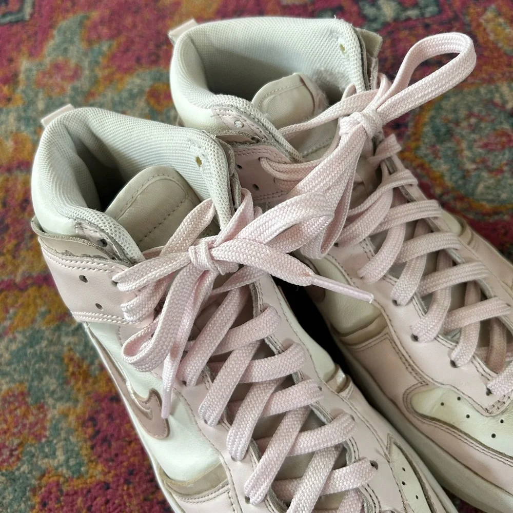 Nike | Women's ‘Sail Light Soft Pink’ White Dunk High Up Lace Up Sneakers sz 9.5